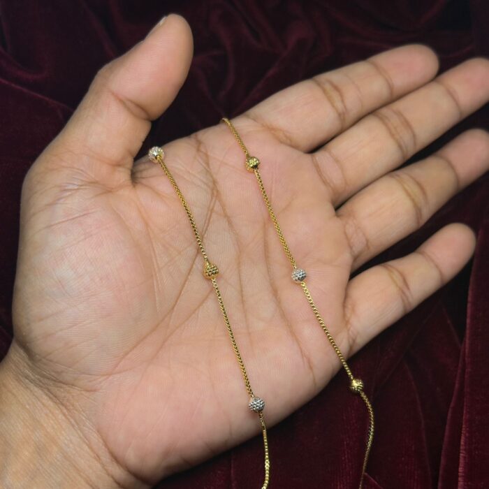 WHITE_GOLD_CHAIN