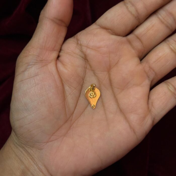 HINDU THALI OHM KUNJI MINNU (HT006)