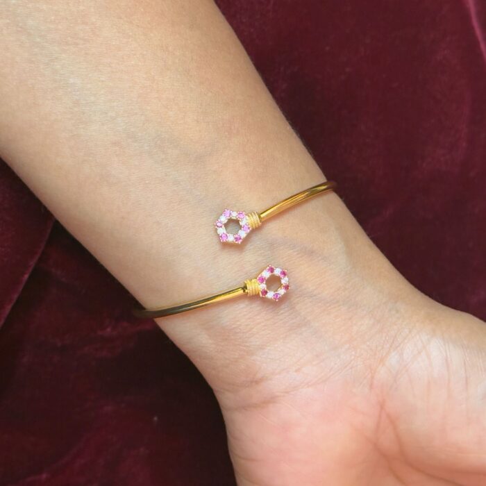 ADJUSTABLE BANGLE RUBY WHITE (AB015)