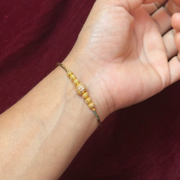 PREMIUM WHITE GOLD PLATED OPEN BANGLE AB007