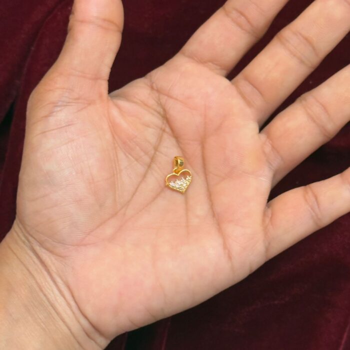 DIAMOND REPLICA STONE FILLED HEART PENDANT (DRL008)