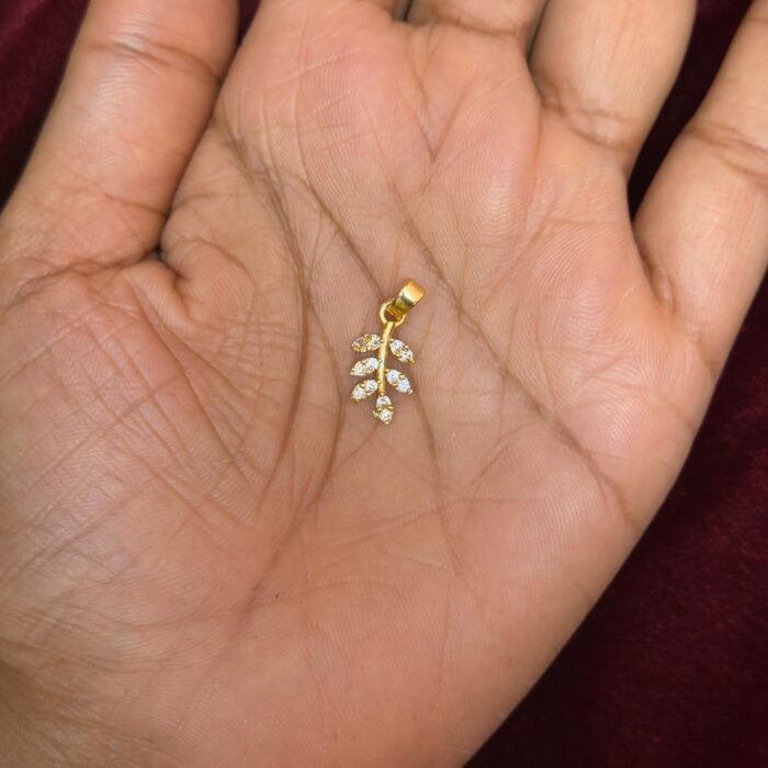 DIAMOND REPLICA COCONUT LEAF PENDANT (DRL013)