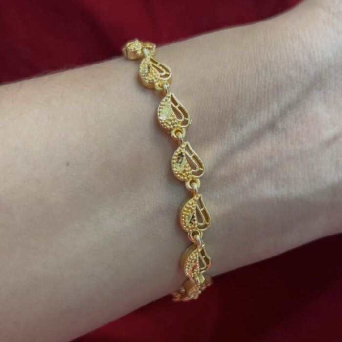 PREMIUM GOLD PLATED BRACELET (BR021)