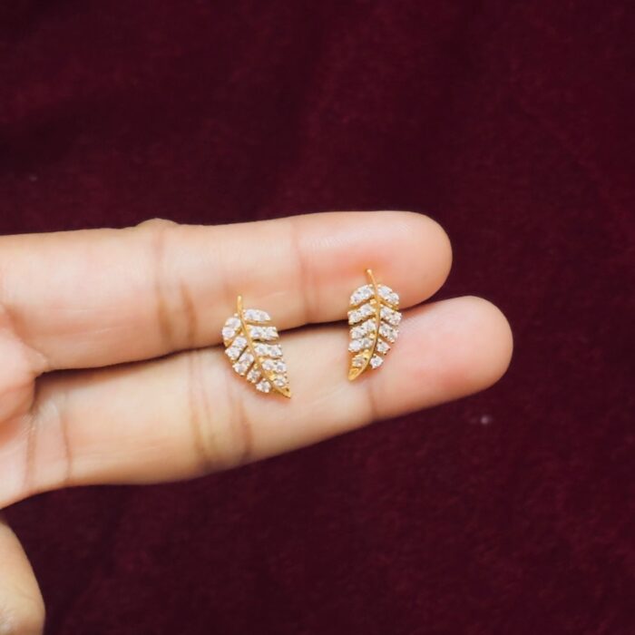 DIAMOND REPLICA PREMIUM LEAF STUD  (STD027)