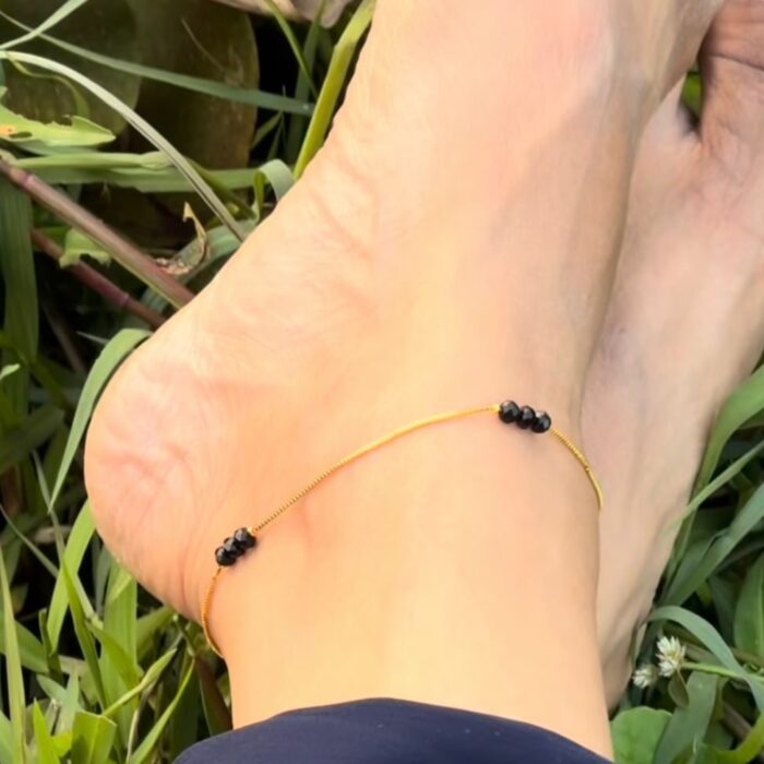 ANKLET DISTANT 3 BLACK BEAD( ANK040 )