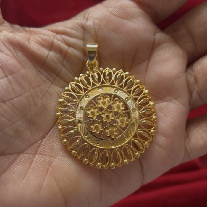 NON IDOL PENDANDT ROUND FLOWER (NIL020)
