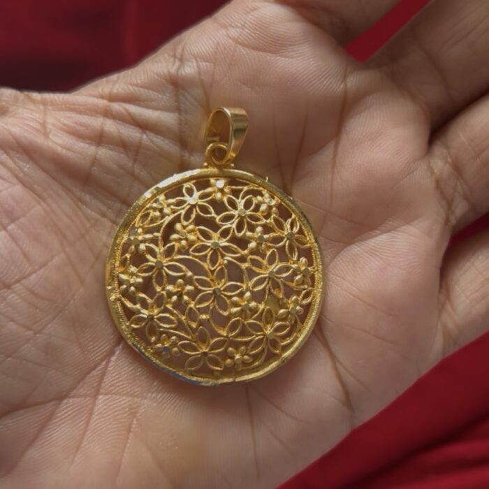 NON IDOL PENDANDT RANDOM ROUND (NIL021)