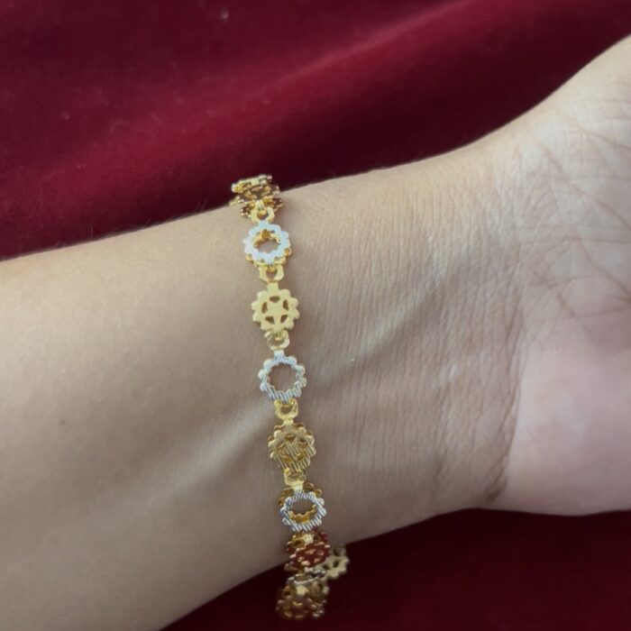 WHITE GOLD FLOWER HOLL(BR028)