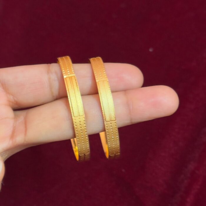 KIDS GOLD PLATED MATTE LINES BANGLE  (KD032)