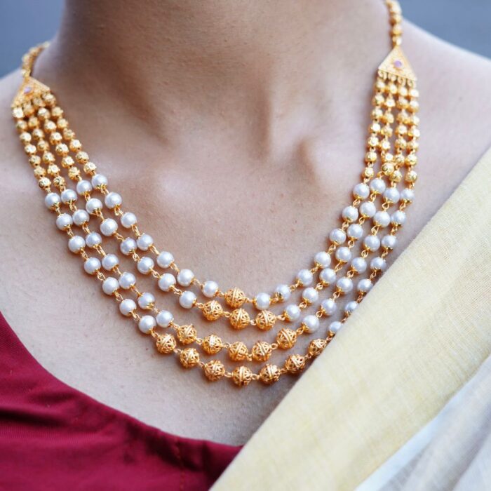 NECKPIECE 4 LAYER PEARL CHAIN (NECK029)