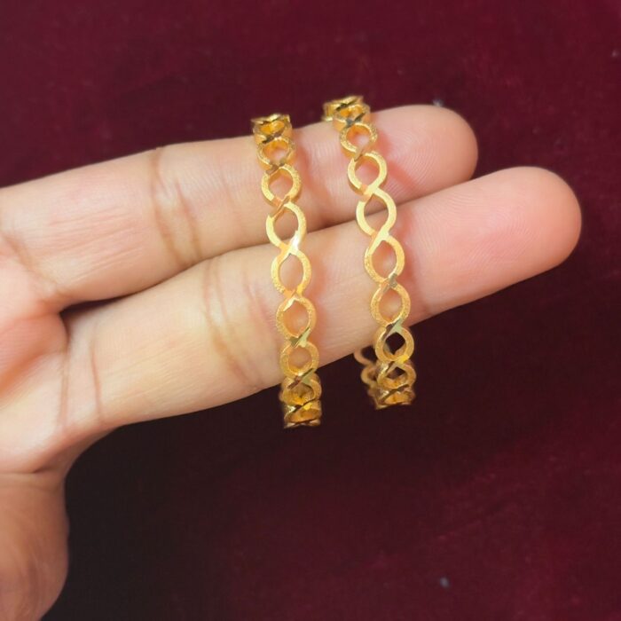 KIDS GOLD PLATE HOLL BANGLE (KD022)
