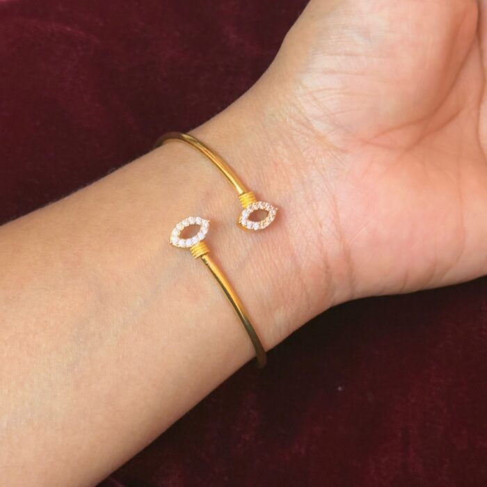 ADJUSTABLE BANGLE FULL STONE EYE (AB002)