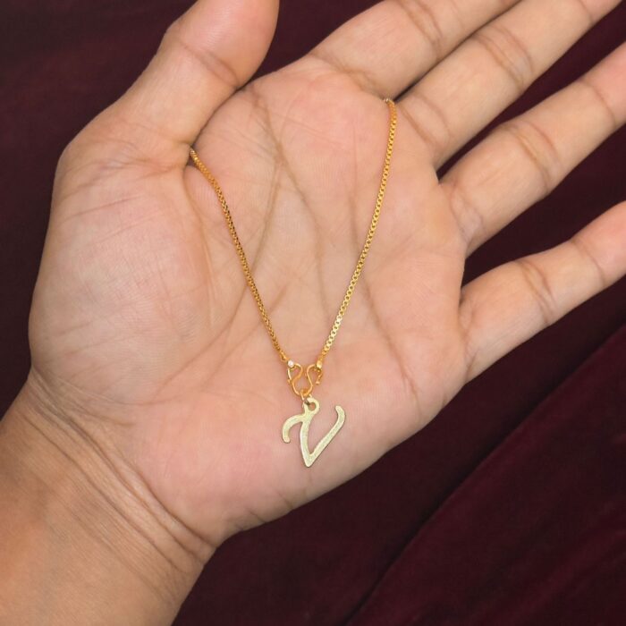 LETTER V ( 18 INCHES BOX CHAIN WITH LOCKET)
