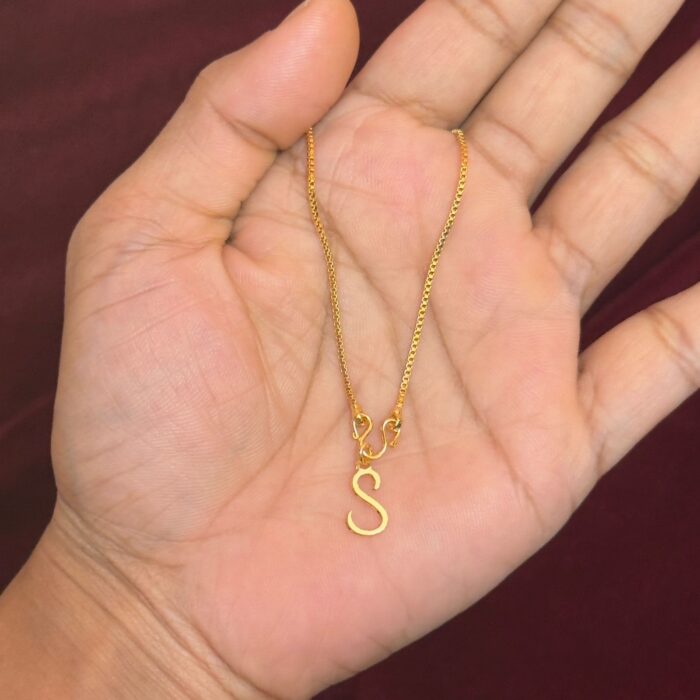 LETTER S ( 18 INCHES BOX CHAIN WITH LOCKET