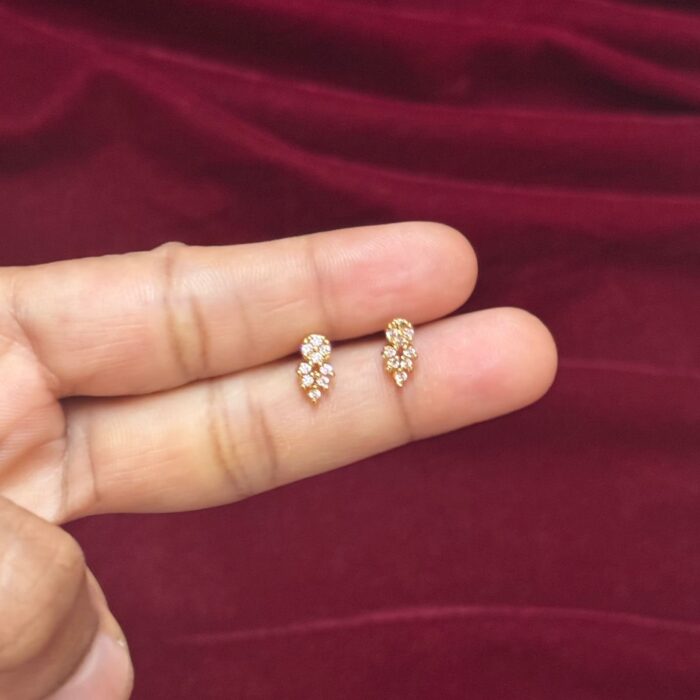 DIAMOND REPLICA  AD STONE STUD (STD035)