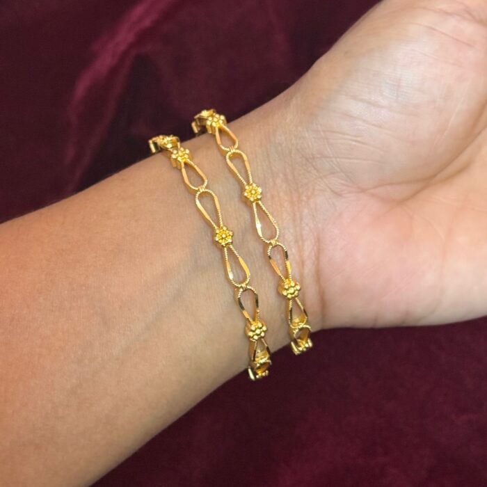 BOW FLOWER BANGLE (BA032)