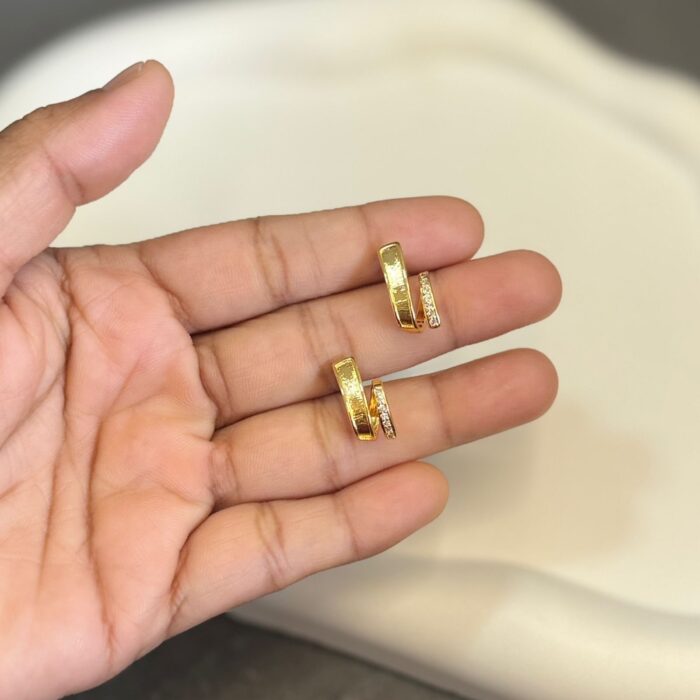 GOLD PLATED DOUBLE HALF STUD (GSTD010)