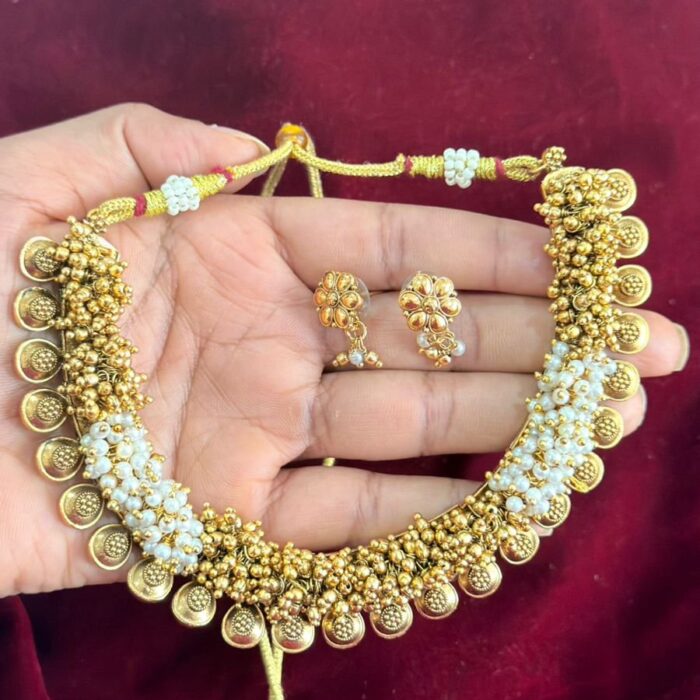 ATQ 21 PEARL AND GOLD ANTIQUE NECKLACE WITH EARRING
