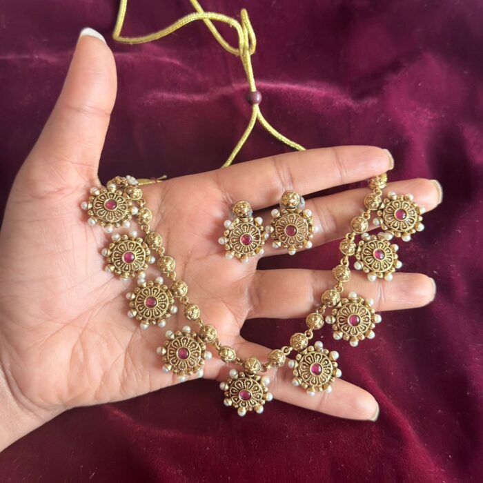 ATQ5 ANTIQUE PINK STONE AND PEARL BEADED NECKLACE