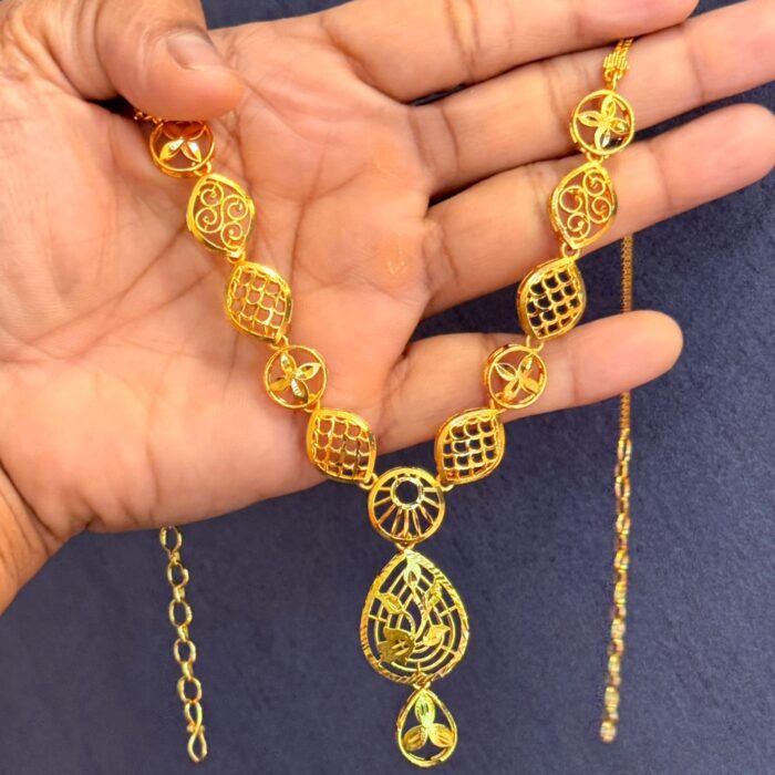 LIGHT WEIGHT NECK PIECE 
 TRK015