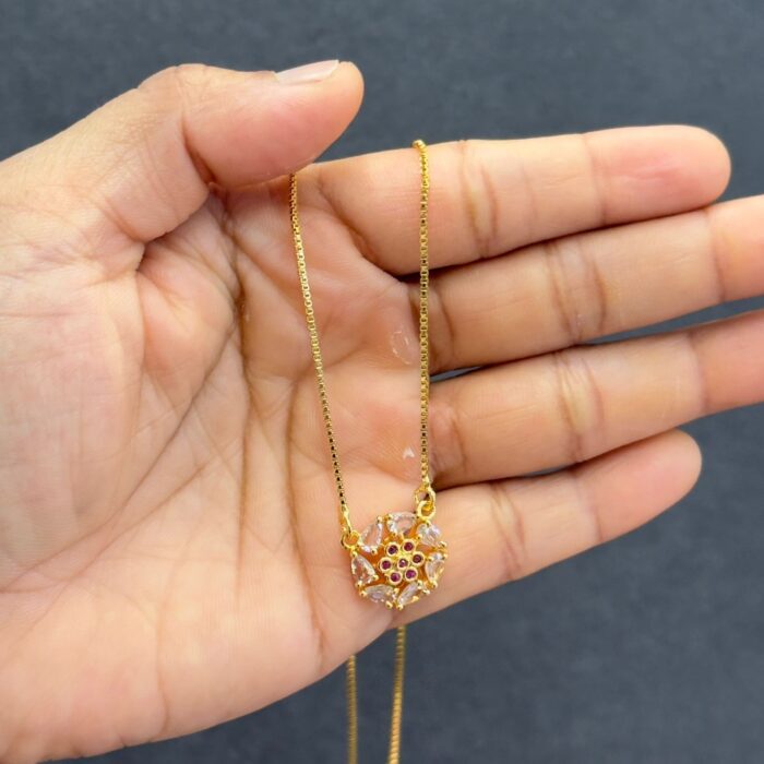 (NECK059) 18INCHS GOLD PLATED CRYSTAL FLOWER PENDANT