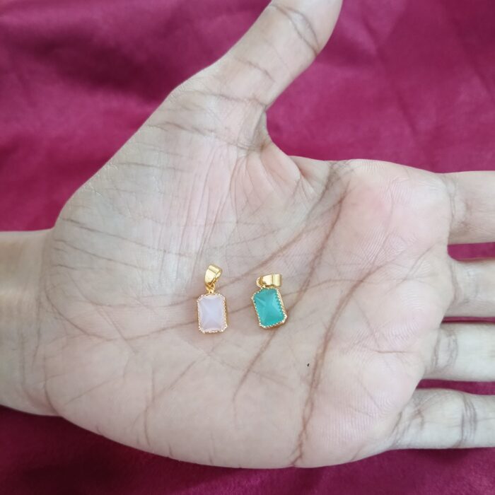 NON IDOL RECTANGLE PENDENT (NIL029)