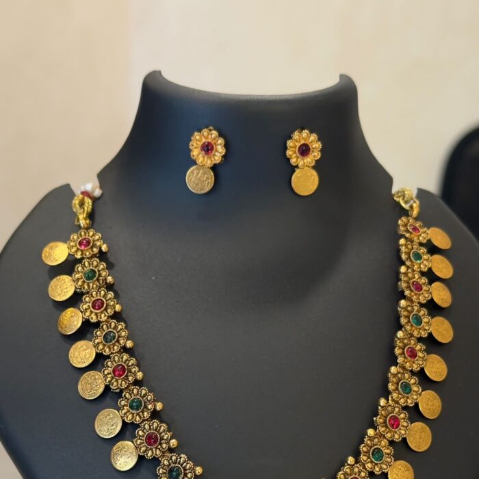 ATQ4 ANTIQUE BLOOM COIN NECKLACE