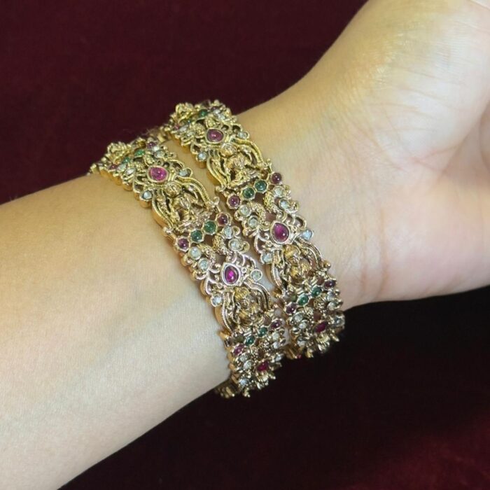 ATQB37 ANTIQUE WEDDING LAKSHMI STONE BANGLE