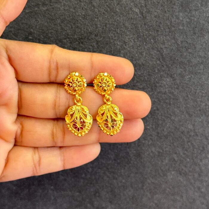 GHSTD018 GOLD PLATED FLOWER STUD HANGING EARRING