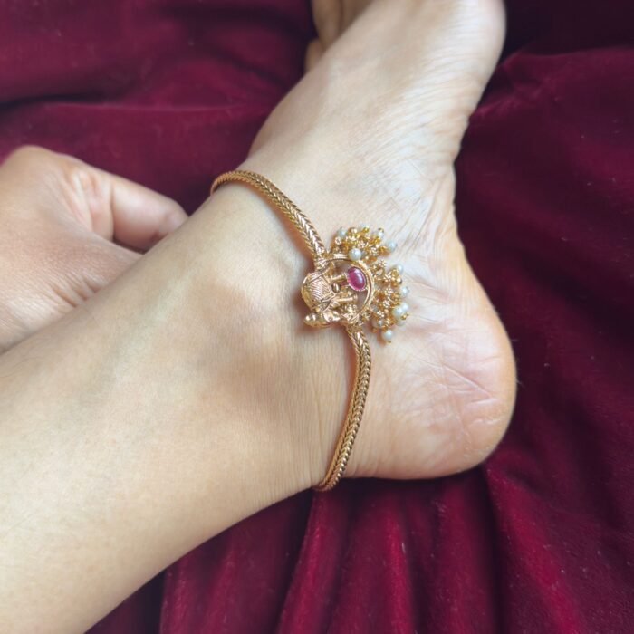 ATQ40 ANTIQUE GOLD ANKLET