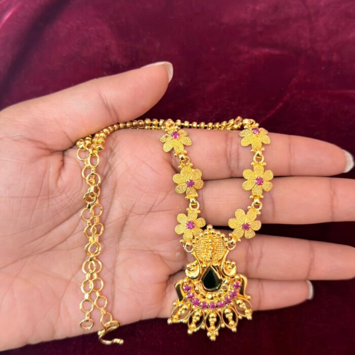 (TC018) TRADITIONAL GOLD PLATED NECKLACE