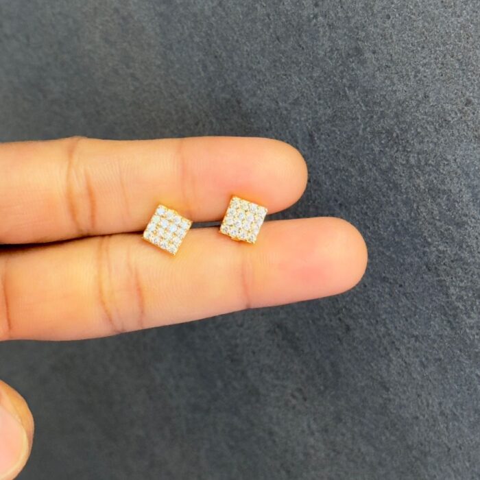 DIAMOND REPLICA  STUD/ NOSE PIN  (STD045)