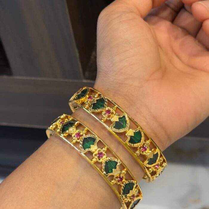 TRADITIONAL GOLD PLATED PALAKKA KADA BANGLE (TB005)