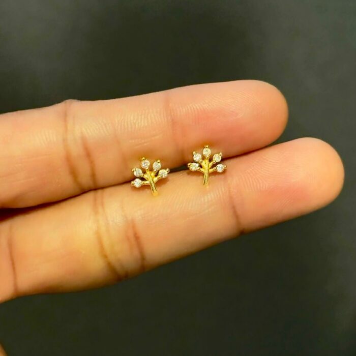 DIAMOND REPLICA  STUD/ NOSE PIN  (STD060)