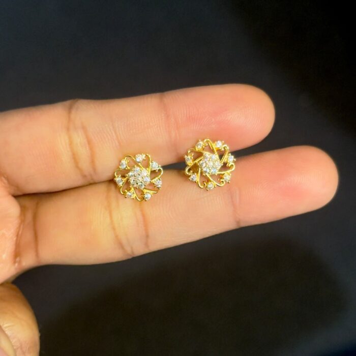 DIAMOND REPLICA  STUD/ NOSE PIN  (STD051)