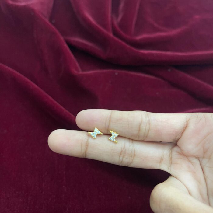 AD STONE GOLD PLATED SECOND STUD (SSD004)