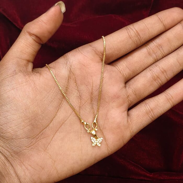 18 INCHES BOXCHAIN CHAIN WITH DIAMOND REPLICA PENDENT