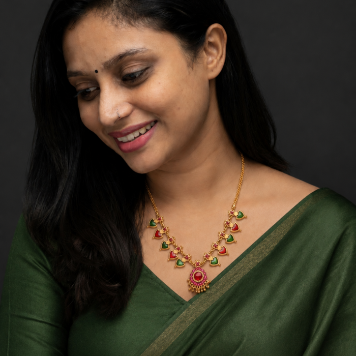 ATQ 46 RED AND GREEN PALAKKA  ANTIQUE NECKLACE